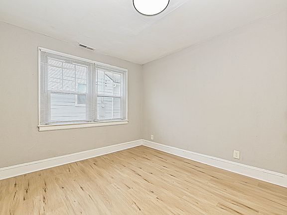 2nd image of 3108 Rush Ave