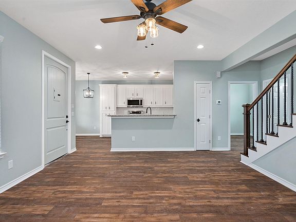 5th image of 111 Harvest St