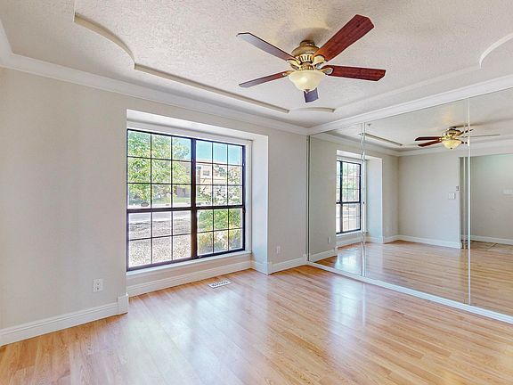 3rd image of 9636 Seligman Ave NE