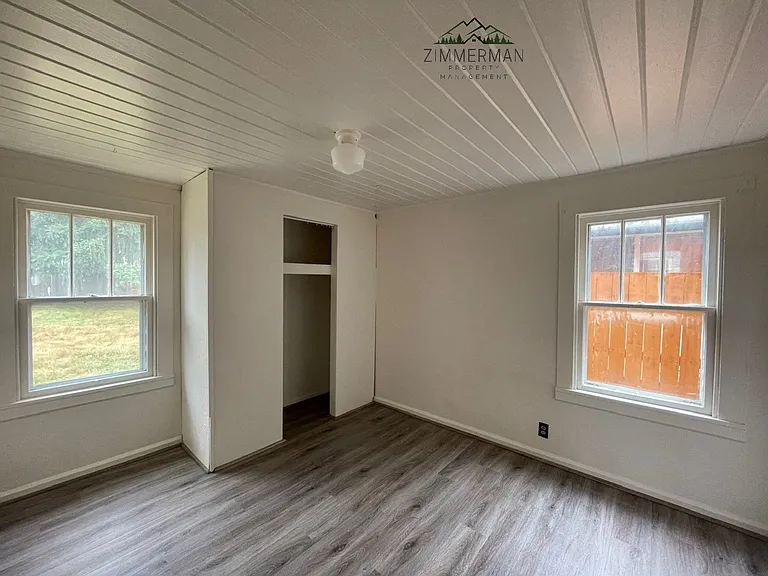 266 S 16th St — Photo 11