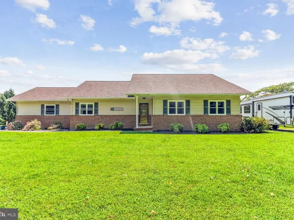 5653 French Ave, Sykesville, MD 21784