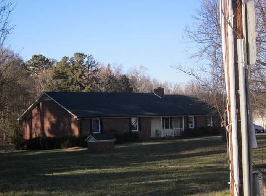 2nd image of 721 Grass Dr