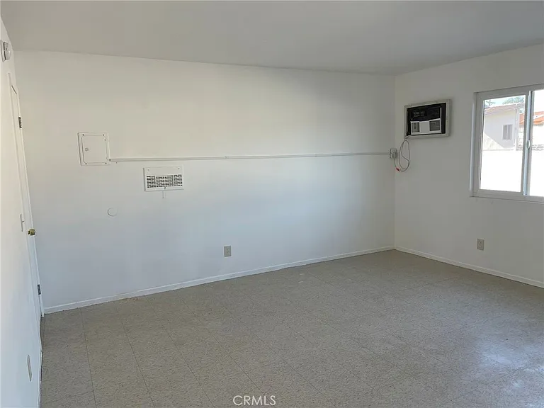 8800 Cedros Ave #111 — Photo 10