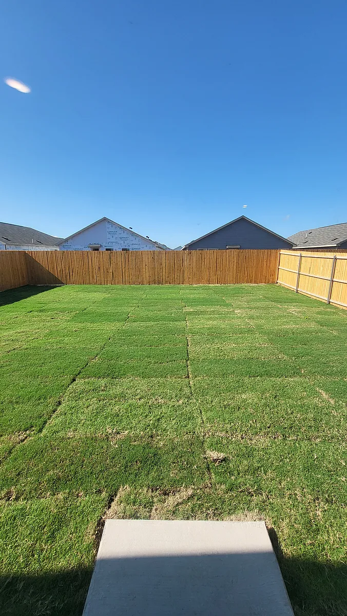 Building Photo - 613 Holleman Dr