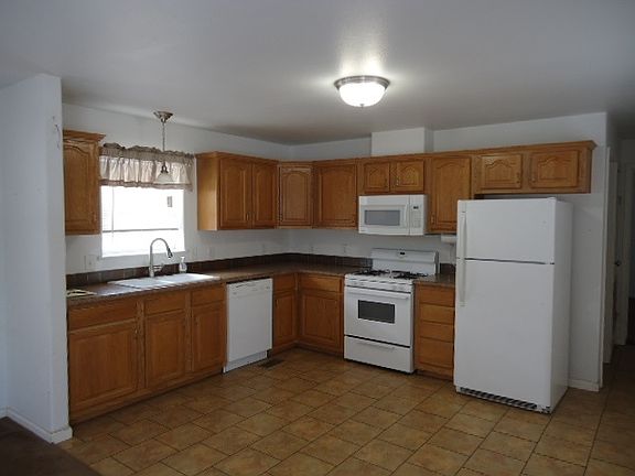 3rd image of 1700 Donalynn Dr Lot 12
