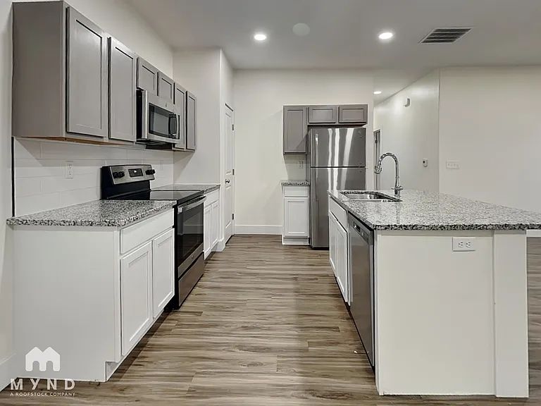 5760 E Bristol St #5760 — Photo 6