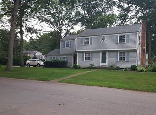 9 Briarwood Dr, Barrington, RI 02806