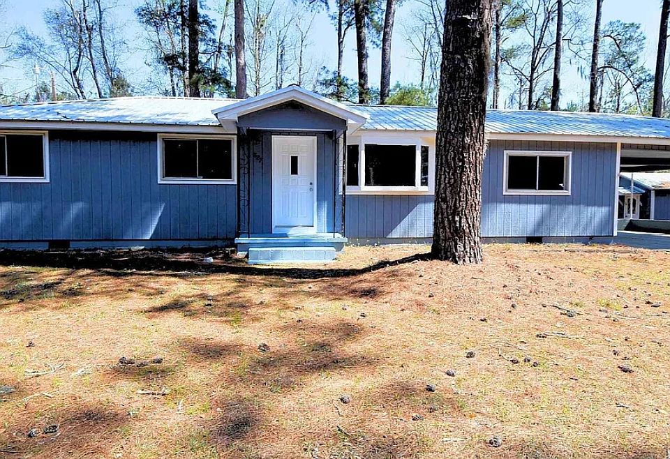 2nd image of 827 Dusty Rd