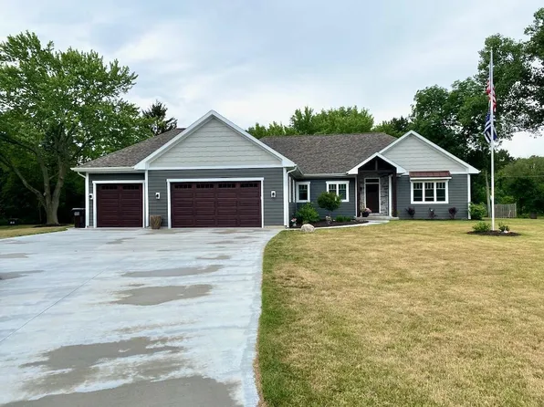 S63W31493 Road X, Mukwonago, WI 53149