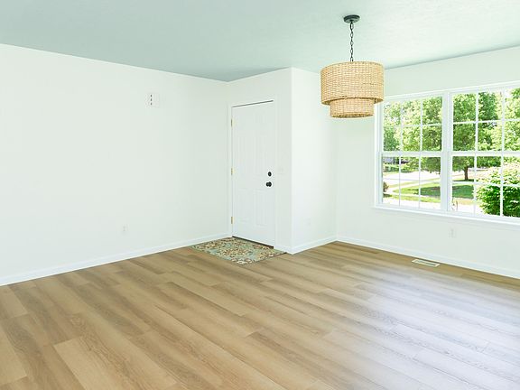 3rd image of 3024 N Ruffys Way