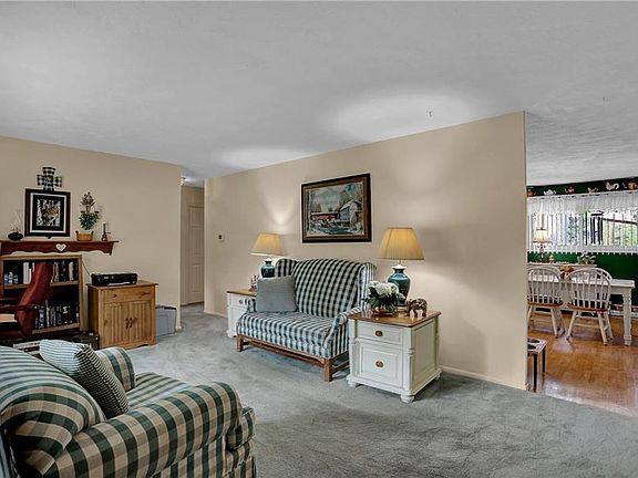 3rd image of 2818 Shakespeare Dr