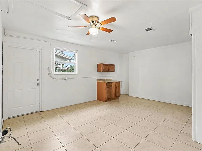 1520 Simmons Dr — Photo 16