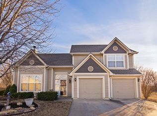 740 River Dr, Edwardsville, KS 66111