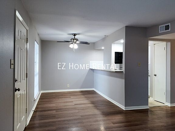 2nd image of 2102 5th Ave N #10