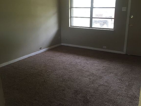 2nd image of 950 Windsor Dr