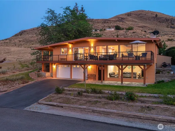 621 Mountain View Dr, Chelan, WA 98816