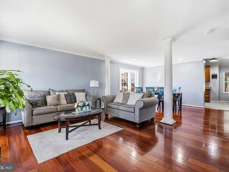 13922 Rutgers Ct — Photo 11