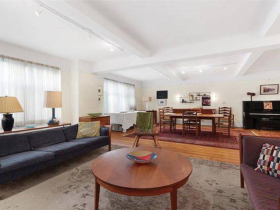 3rd image of 530 Amsterdam Ave #5EI