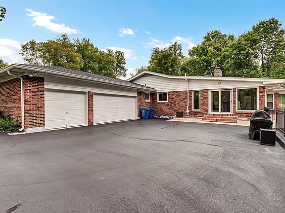 4th image of 17 Oak Forest Dr