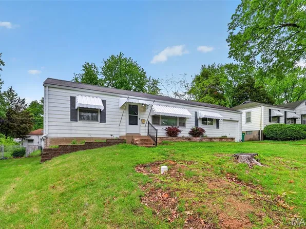 10220 Tappan Dr, Saint Louis, MO 63137