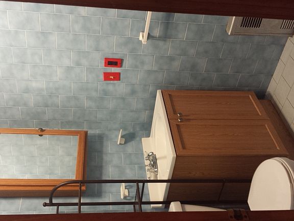 4th image of 1392 E 58th St #1