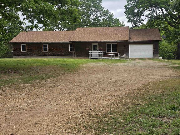 2nd image of 406 E Cc Rd