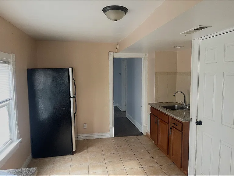 1931 Jackson Ave #2 — Photo 3