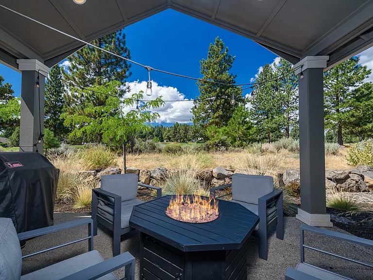 3055 NW Hidden Ridge Dr — Photo 37