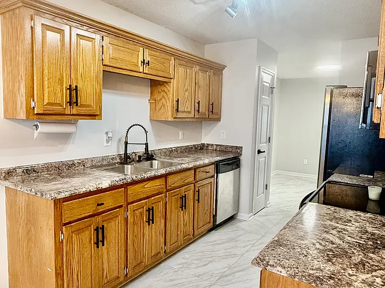 1021 Feagin Mill Rd — Photo 5