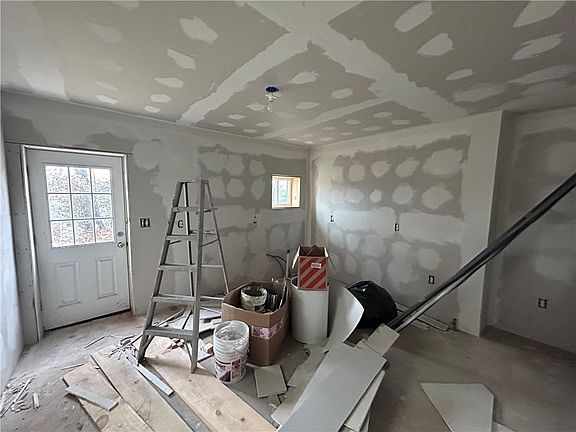 2nd image of 3907 McWhinney St