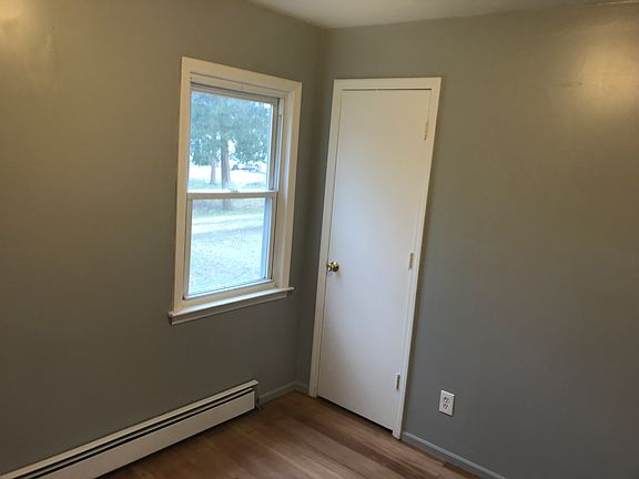 2nd image of 631 Maria St