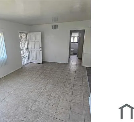 3 bed, 1125 sqft, $3,600 — Photo 3