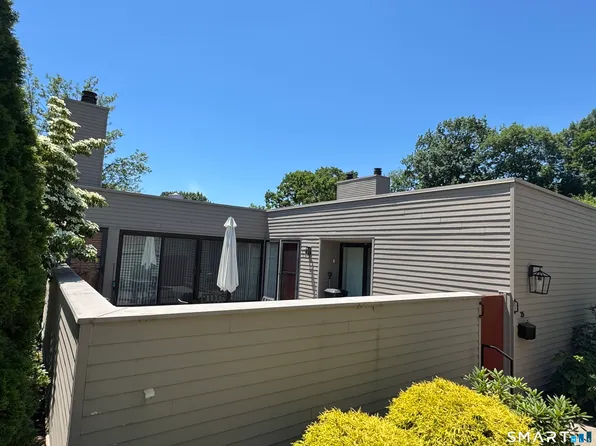 25 Charlton Hill Road #25, Hamden, CT 06518