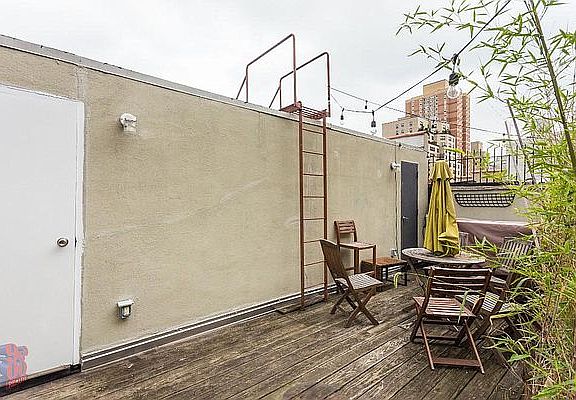 5th image of 210 E 25th St APT 5RW