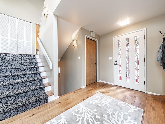 5th image of 308 Medford Heights Ln