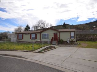 1054 Home St, The Dalles, OR