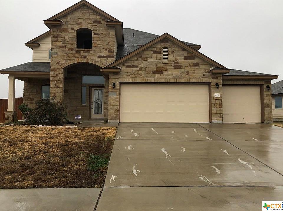 1st image of 1209 Hogg Ct