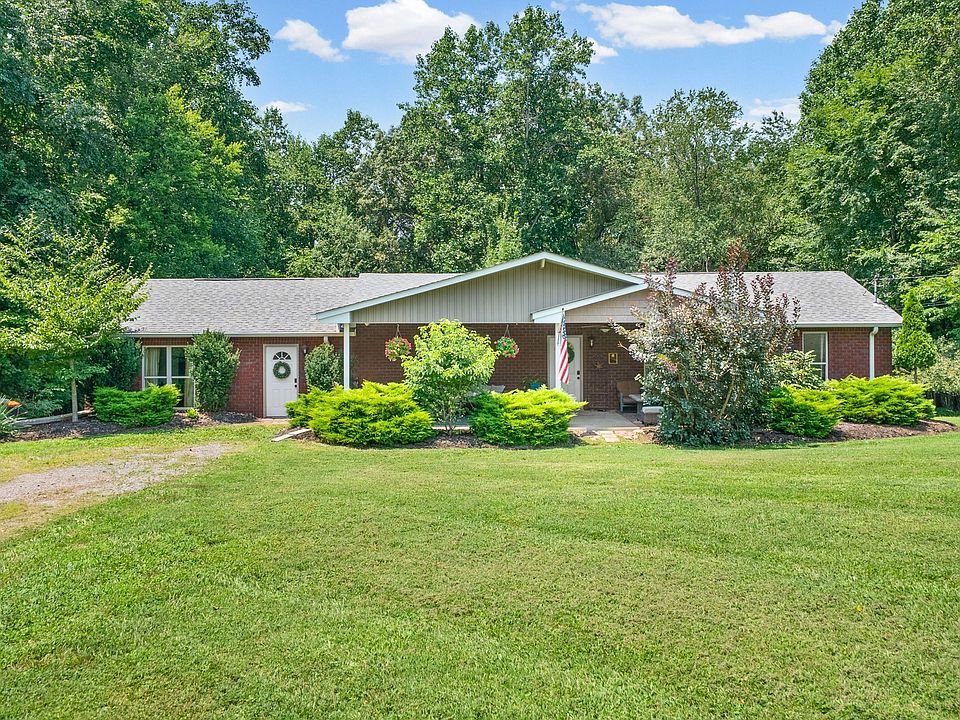 1st image of 825 Pollard Rd