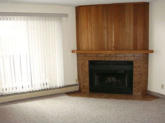 2nd image of 710 Heritage Ln #405106