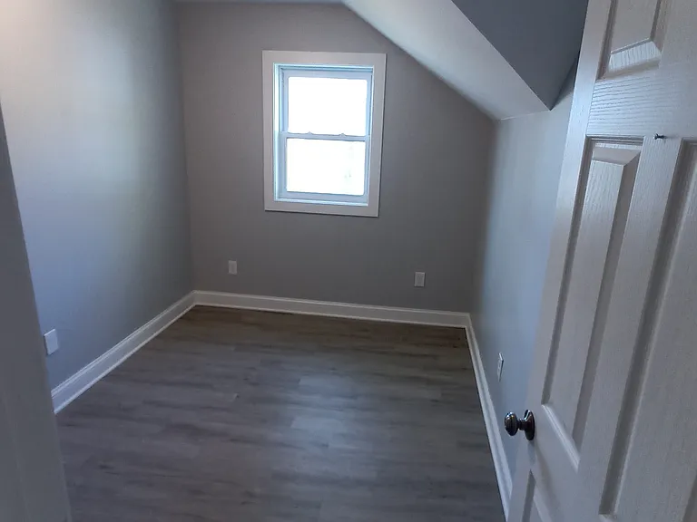 8 Billard St #S — Photo 13
