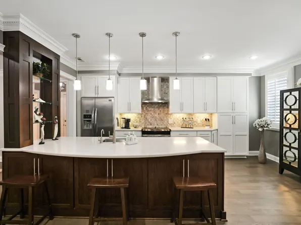 3733 W End Ave APT 206, Nashville, TN 37205