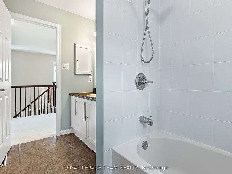212 Huntsville Dr — Photo 17