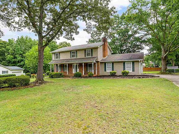 2nd image of 207 Briarcreek Dr