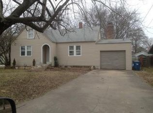 606 NW B St, Bentonville, AR 72712