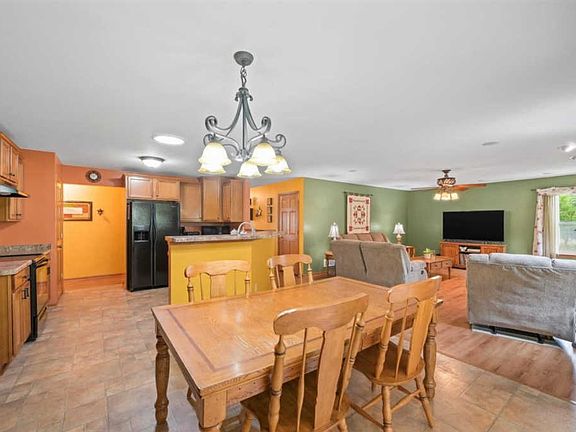 2nd image of 6859 Jubilee Ave