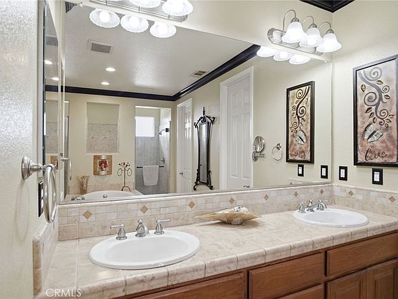 4th image of 4822 Durant Way