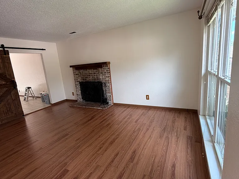 24 Twin Oaks Dr — Photo 12