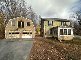 4 School St, Bellows Falls, VT 05101