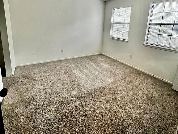 5th image of 3028 Eaton St