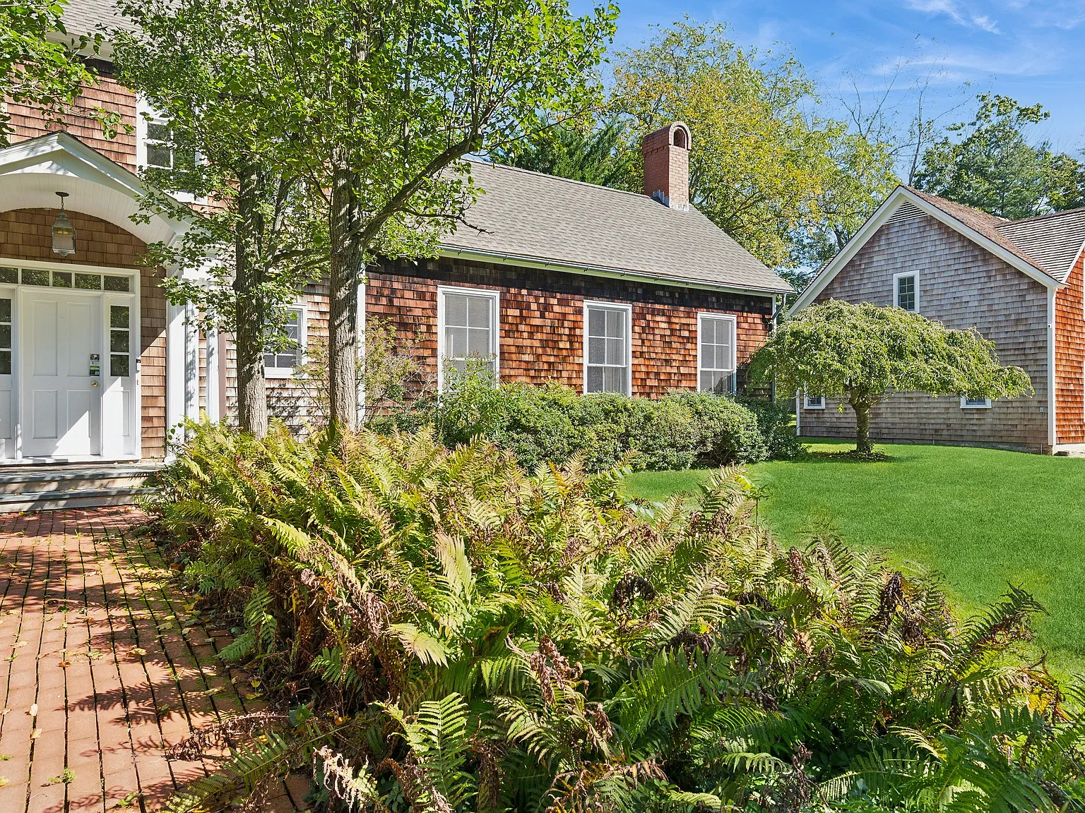 Historic Hamptons Estate & Guest House Near Sag Harbor Village — Photo 1